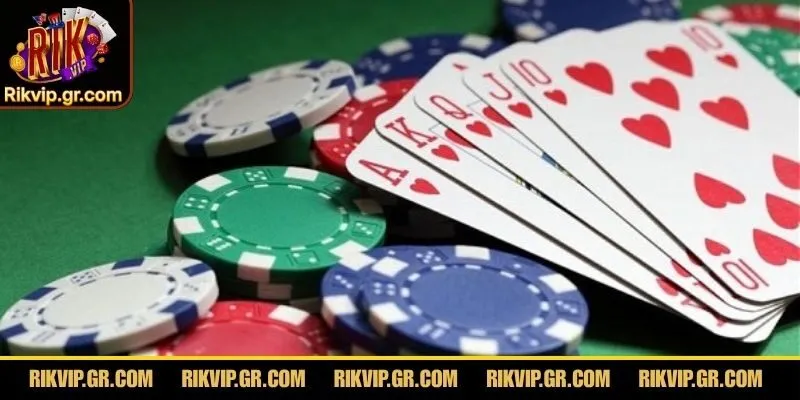 Tạo những tổ hợp bài mạnh và giành chiến thắng chung cuộc